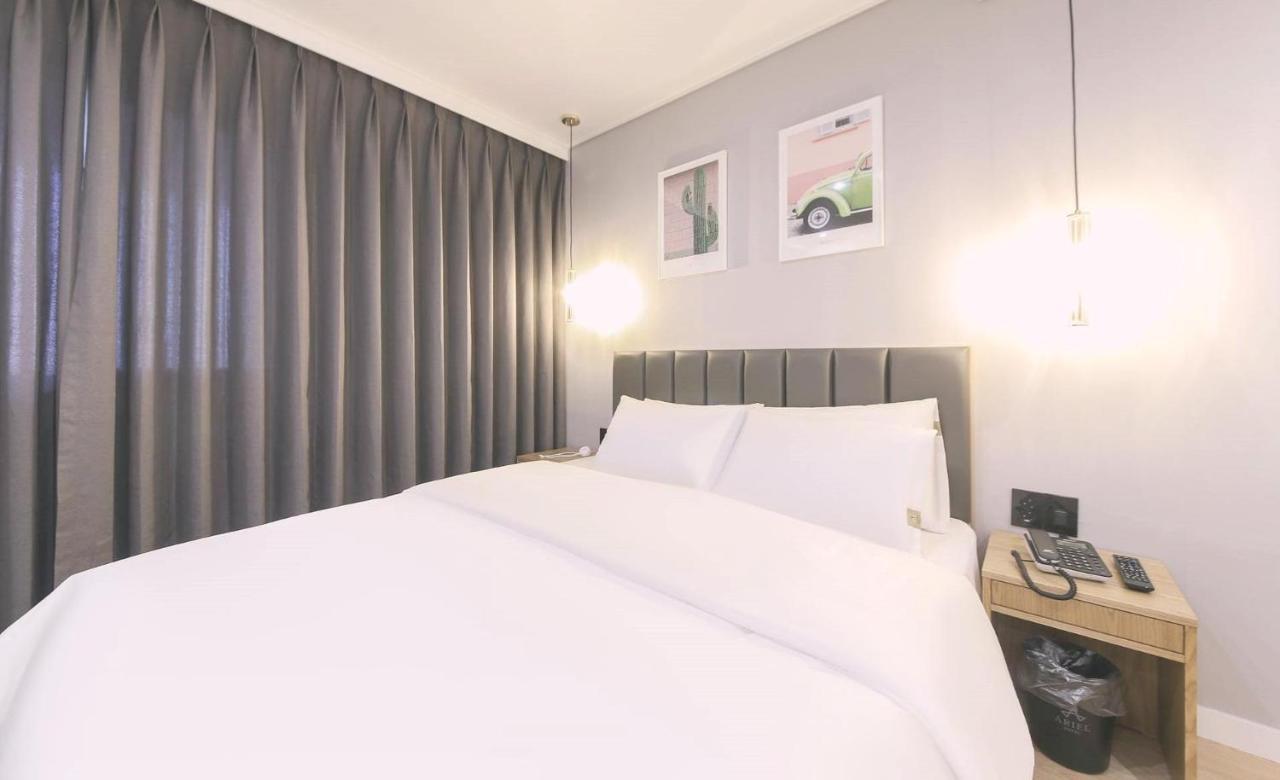 Ariel Hotel Μπουσάν Εξωτερικό φωτογραφία