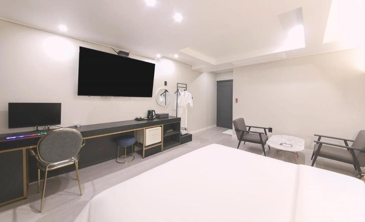 Ariel Hotel Μπουσάν Εξωτερικό φωτογραφία